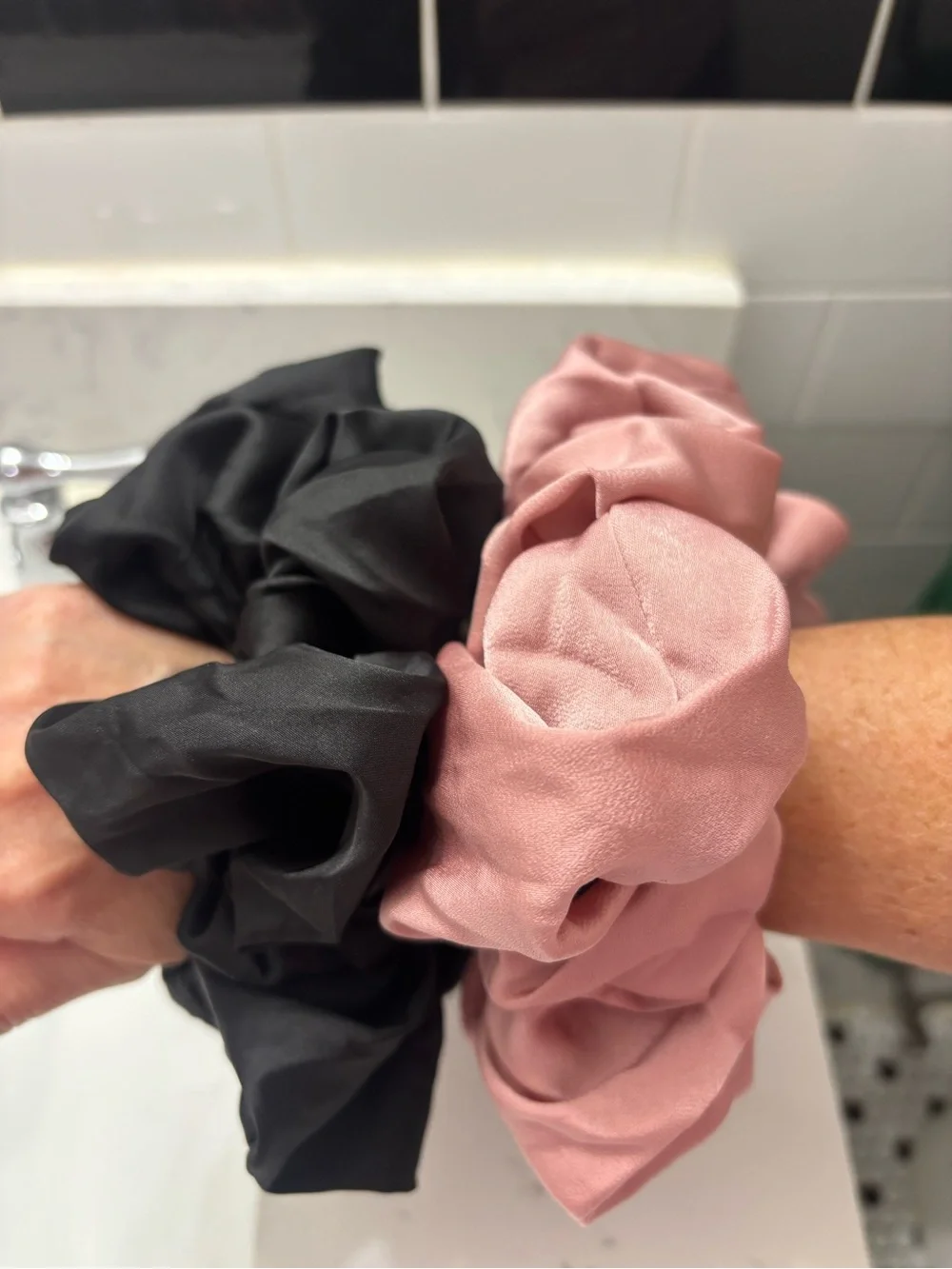 Glovies Satin Hair Scrunchie Set with Pink Quilted Pouch